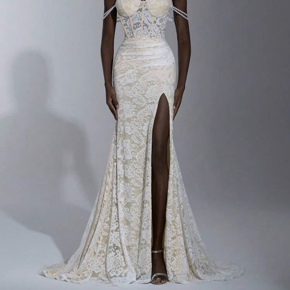 Elegant Lace Gown with High Slit